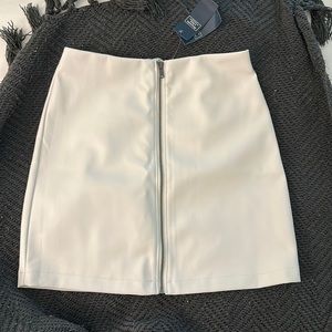 White vegan leather shirt with metal zipper